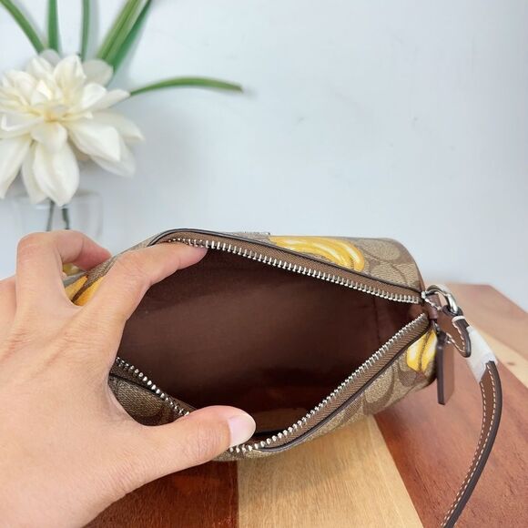 NWT Coach Nolita Barrel Bag In Signature Canvas With Banana Print - Picture 5 of 7
